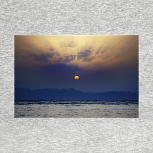 ‘Saudi Sunrise Seascape’ - viewed from Dahab T-Shirt